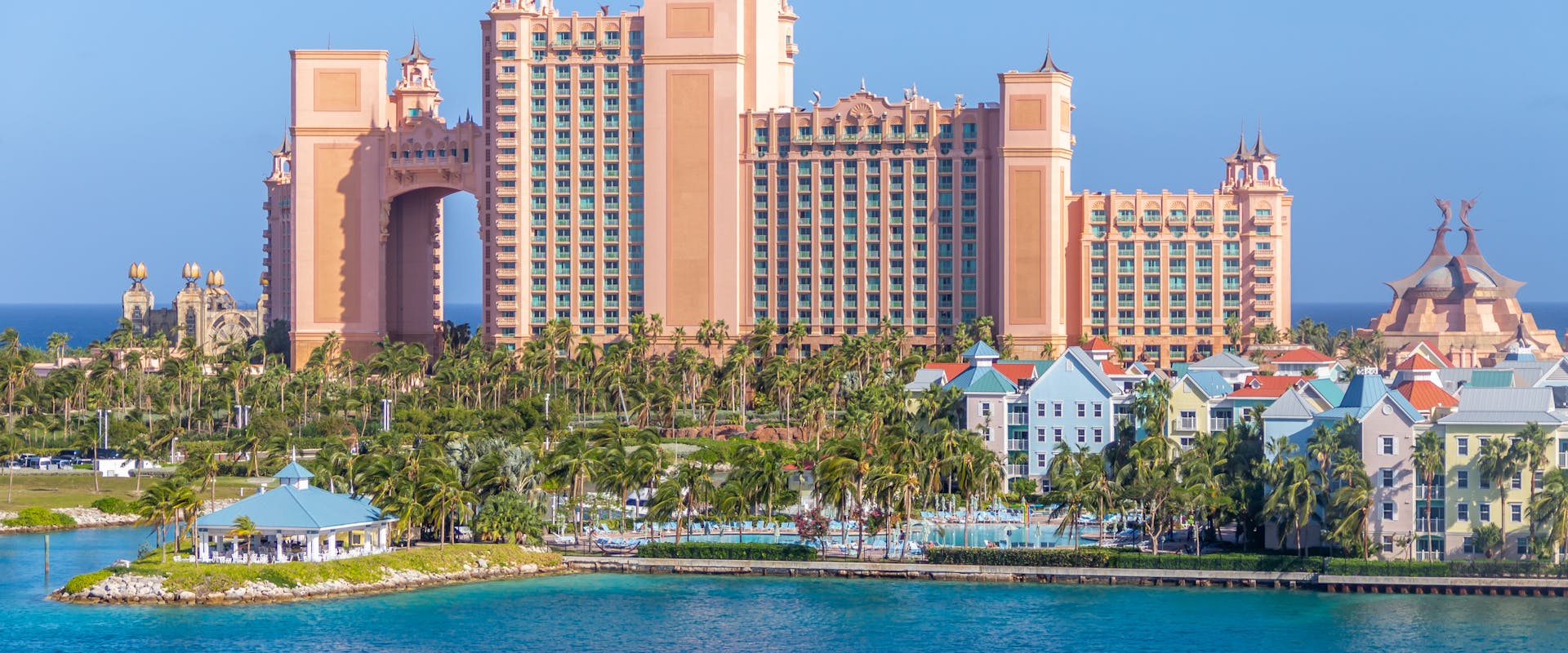 How to Get Around Nassau Bahamas in 2026 — Every Option Explained